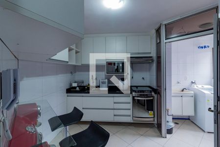 Cozinha de apartamento para alugar com 2 quartos, 67m² em Vila Anhangüera, São Paulo