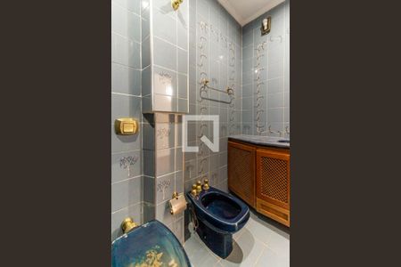 Apartamento à venda com 214m², 4 quartos e 1 vaga Apartamento à venda com 214m², 4 quartos e 1 vagaBanheiro