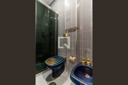 Apartamento à venda com 214m², 4 quartos e 1 vaga Apartamento à venda com 214m², 4 quartos e 1 vagaBanheiro