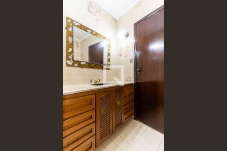 Apartamento à venda com 214m², 4 quartos e 1 vaga Apartamento à venda com 214m², 4 quartos e 1 vagaBanheiro