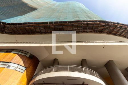 Apartamento à venda com 214m², 4 quartos e 1 vaga Apartamento à venda com 214m², 4 quartos e 1 vagaFachada