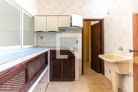 Apartamento à venda com 214m², 4 quartos e 1 vaga Apartamento à venda com 214m², 4 quartos e 1 vagaÁrea de Serviço