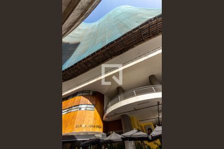 Apartamento à venda com 214m², 4 quartos e 1 vaga Apartamento à venda com 214m², 4 quartos e 1 vagaFachada