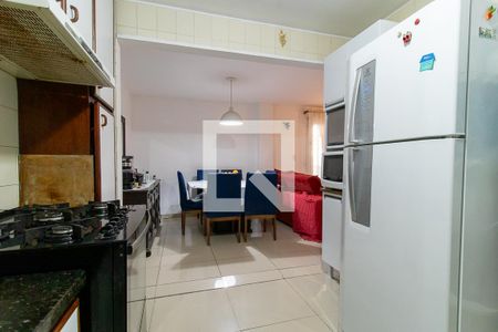 Casa para alugar com 180m², 4 quartos e 1 vagaCozinha - Armários