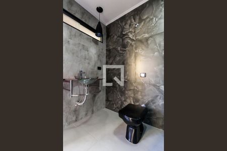 Casa à venda com 250m², 2 quartos e 4 vagas Casa à venda com 250m², 2 quartos e 4 vagasBanheiro do Salão