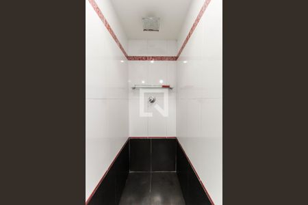 Casa à venda com 250m², 2 quartos e 4 vagas Casa à venda com 250m², 2 quartos e 4 vagasBanheiro da Suíte