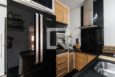 Casa à venda com 250m², 2 quartos e 4 vagas Casa à venda com 250m², 2 quartos e 4 vagasCozinha