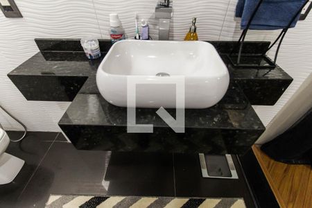 Casa à venda com 250m², 2 quartos e 4 vagas Casa à venda com 250m², 2 quartos e 4 vagasBanheiro da Suíte