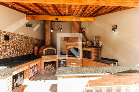 Casa à venda com 250m², 2 quartos e 4 vagas Casa à venda com 250m², 2 quartos e 4 vagasPiscina - Churrasqueira