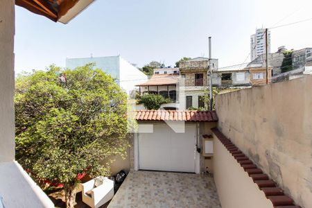 Casa à venda com 250m², 2 quartos e 4 vagas Casa à venda com 250m², 2 quartos e 4 vagasVista Salão