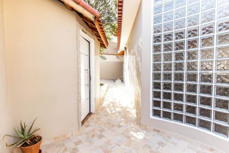 Casa à venda com 250m², 2 quartos e 4 vagas Casa à venda com 250m², 2 quartos e 4 vagasÁrea Externa