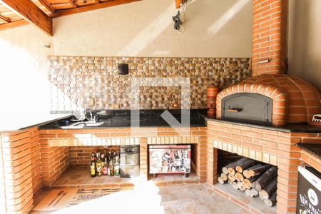 Casa à venda com 250m², 2 quartos e 4 vagas Casa à venda com 250m², 2 quartos e 4 vagasPiscina - Churrasqueira