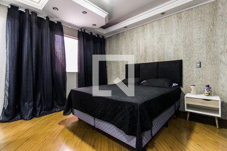 Casa à venda com 250m², 2 quartos e 4 vagas Casa à venda com 250m², 2 quartos e 4 vagasSuíte