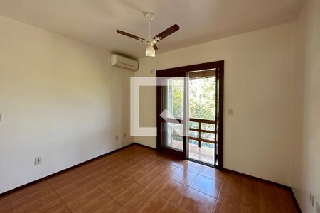 Casa à venda com 140m², 4 quartos e 2 vagasSuíte