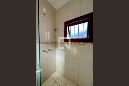 Casa à venda com 140m², 4 quartos e 2 vagasBanheiro da Suíte