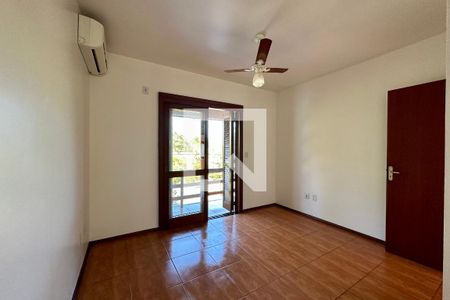 Casa à venda com 140m², 4 quartos e 2 vagasSuíte