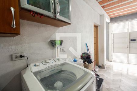 Casa à venda com 120m², 3 quartos e 1 vagaÁrea de Serviço 