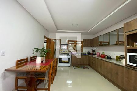 Casa para alugar com 80m², 3 quartos e 1 vagaCozinha