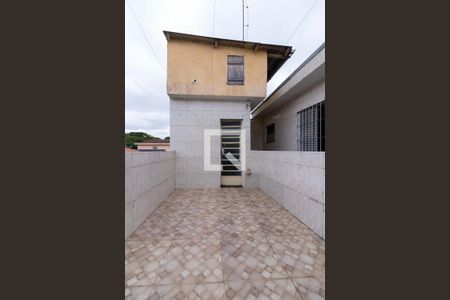 Casa à venda com 150m², 3 quartos e 2 vagas Casa à venda com 150m², 3 quartos e 2 vagasQuintal