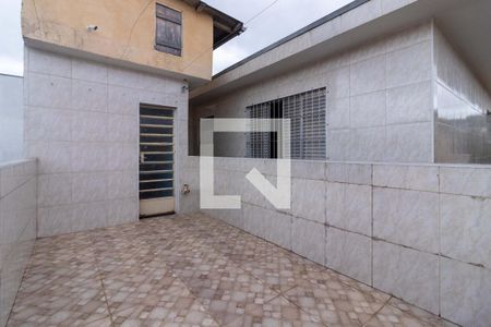 Casa à venda com 150m², 3 quartos e 2 vagas Casa à venda com 150m², 3 quartos e 2 vagasQuintal