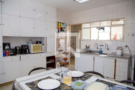 Apartamento à venda com 271m², 3 quartos e 2 vagasCozinha