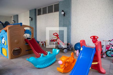 Apartamento à venda com 271m², 3 quartos e 2 vagasÁrea comum - Playground