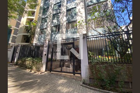 Apartamento à venda com 271m², 3 quartos e 2 vagas Apartamento à venda com 271m², 3 quartos e 2 vagasFachada