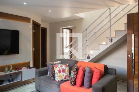 Sala de casa à venda com 3 quartos, 258m² em Vila Paiva, São Paulo