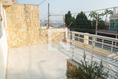 Casa à venda com 258m², 3 quartos e 3 vagas Casa à venda com 258m², 3 quartos e 3 vagasVaranda