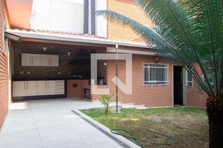 Casa à venda com 258m², 3 quartos e 3 vagas Casa à venda com 258m², 3 quartos e 3 vagasQuintal