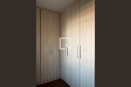 Casa à venda com 258m², 3 quartos e 3 vagas Casa à venda com 258m², 3 quartos e 3 vagasCloset Quarto 3