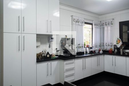 Casa à venda com 258m², 3 quartos e 3 vagas Casa à venda com 258m², 3 quartos e 3 vagasCozinha