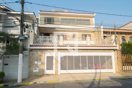 Casa à venda com 258m², 3 quartos e 3 vagas Casa à venda com 258m², 3 quartos e 3 vagasFachada