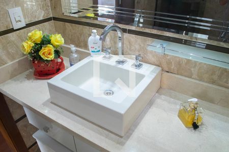 Casa à venda com 258m², 3 quartos e 3 vagas Casa à venda com 258m², 3 quartos e 3 vagasBanheiro Quarto 1 e 2