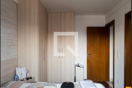 Casa à venda com 258m², 3 quartos e 3 vagas Casa à venda com 258m², 3 quartos e 3 vagasQuarto 2