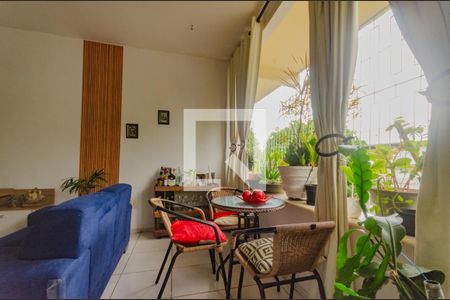 Casa para alugar com 349m², 4 quartos e 1 vagaVaranda