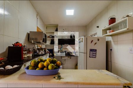 Casa para alugar com 349m², 4 quartos e 1 vagaCozinha