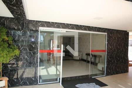 Apartamento para alugar com 74m², 2 quartos e 1 vagaEntrada