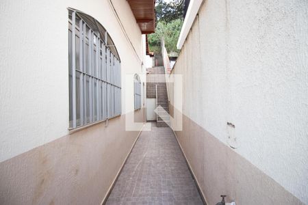 Casa à venda com 489m², 3 quartos e 3 vagas Casa à venda com 489m², 3 quartos e 3 vagasCorredor
