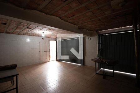 Casa à venda com 489m², 3 quartos e 3 vagas Casa à venda com 489m², 3 quartos e 3 vagasGaragem