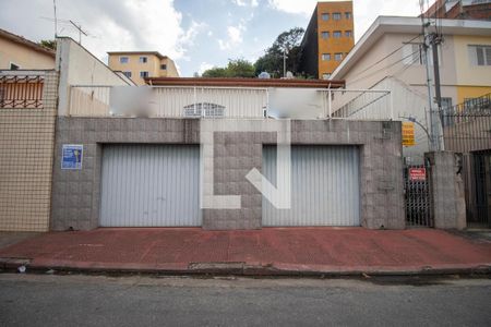 Casa à venda com 489m², 3 quartos e 3 vagas Casa à venda com 489m², 3 quartos e 3 vagasFachada