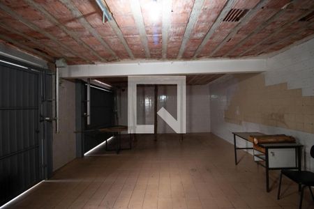 Casa à venda com 489m², 3 quartos e 3 vagas Casa à venda com 489m², 3 quartos e 3 vagasGaragem