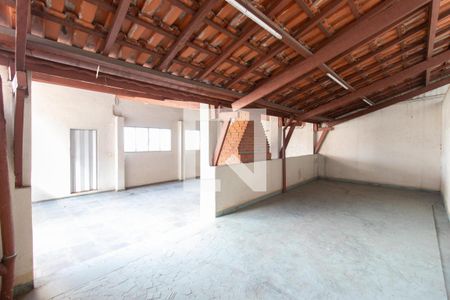 Casa à venda com 489m², 3 quartos e 3 vagas Casa à venda com 489m², 3 quartos e 3 vagasQuintal