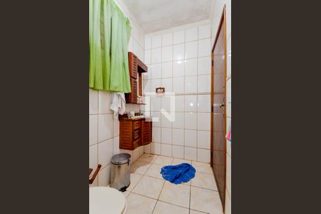 Casa à venda com 304m², 3 quartos e 2 vagasBanheiro Social