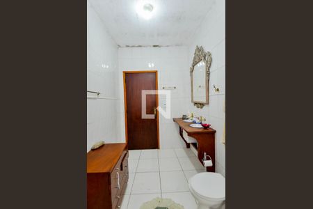 Casa à venda com 304m², 3 quartos e 2 vagasBanheiro da Suíte