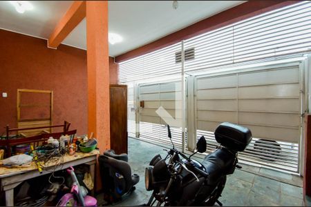 Casa à venda com 304m², 3 quartos e 2 vagasGaragem