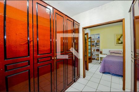 Casa à venda com 304m², 3 quartos e 2 vagasCloset da suíte