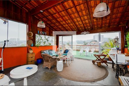 Casa à venda com 304m², 3 quartos e 2 vagasVaranda 