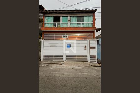 Casa à venda com 304m², 3 quartos e 2 vagasFachada