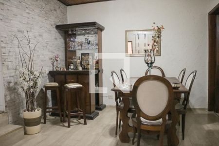 Casa à venda com 124m², 5 quartos e 2 vagasSala 1